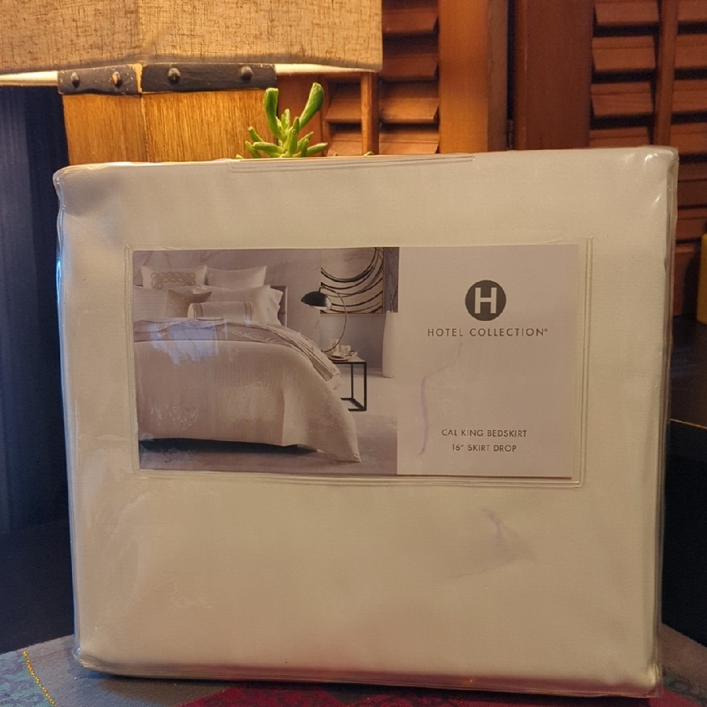 Hotel Collection Bedskirt Cal King Ivory Cream 16 " Drop NEW NIP NICE